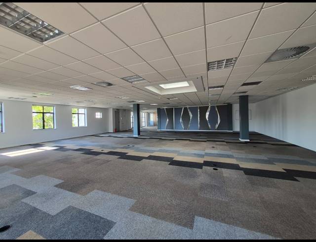 902M² OFFICE TO LET IN ILLOVO